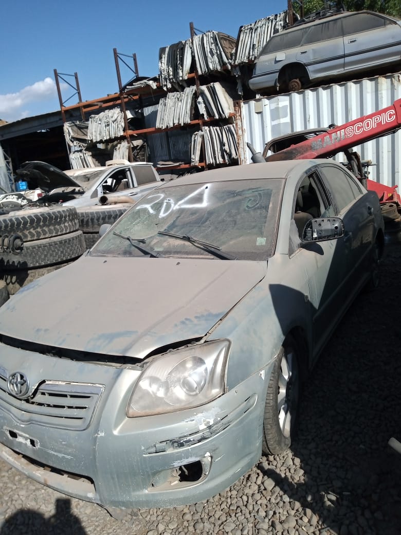  Toyota CORONA 2005    EN DESARME